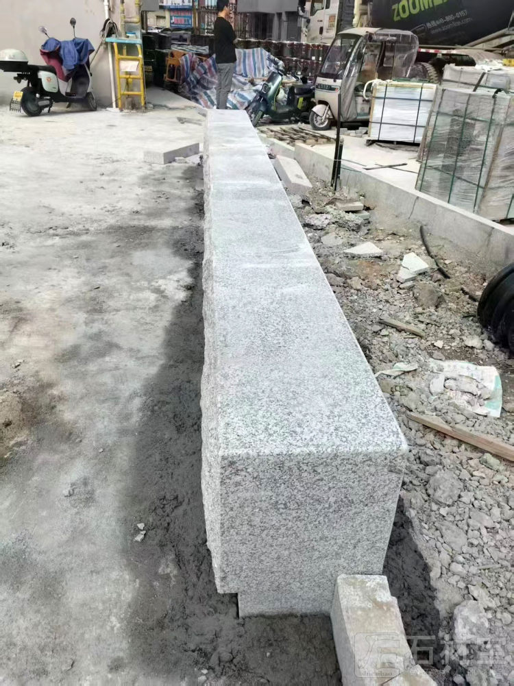 路沿石