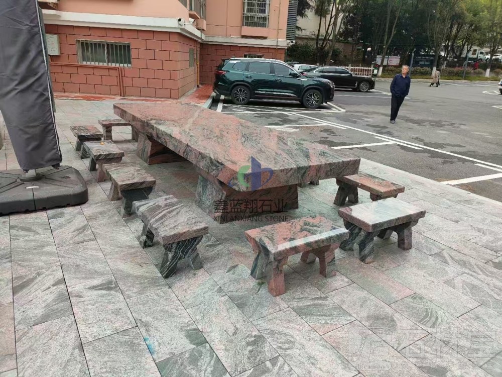 石桌椅