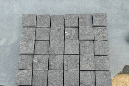 山西黑，中国黑，丰镇黑，滨州青，北大青，森林绿，贵妃红，柏坡黄，万年青，浪淘沙