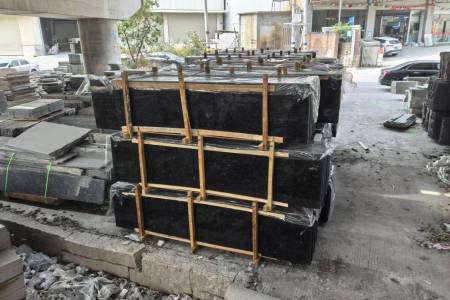 安哥拉黑，蓝金刚