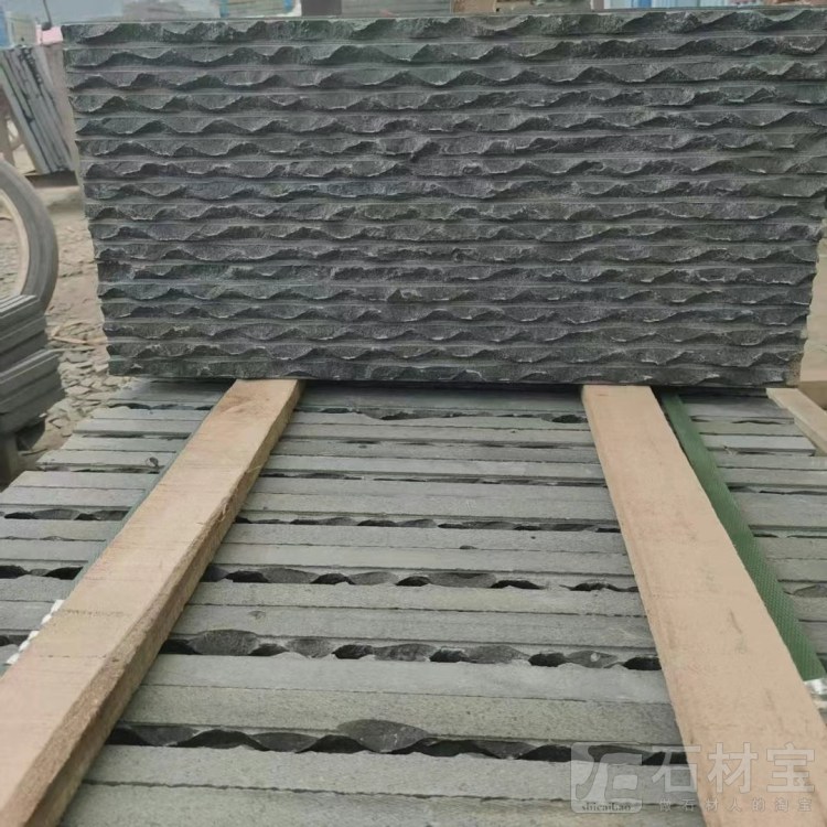黑色流水石