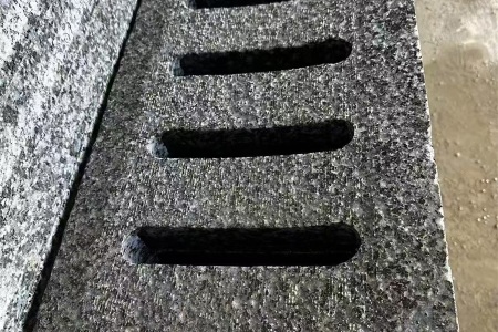芝麻黑水沟盖板