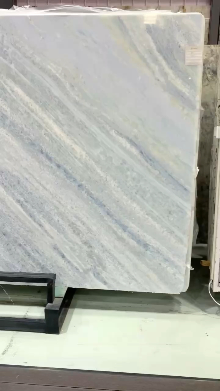 蓝水晶