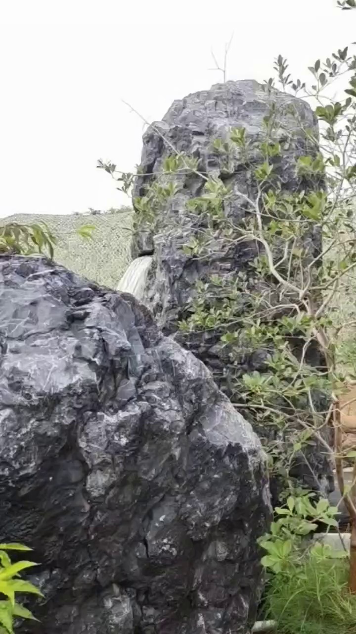 专业黑山石厂家，厂矿一体，咨询热线：15759506690，1859666662