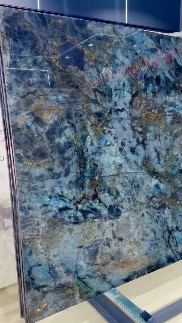 蓝翡翠