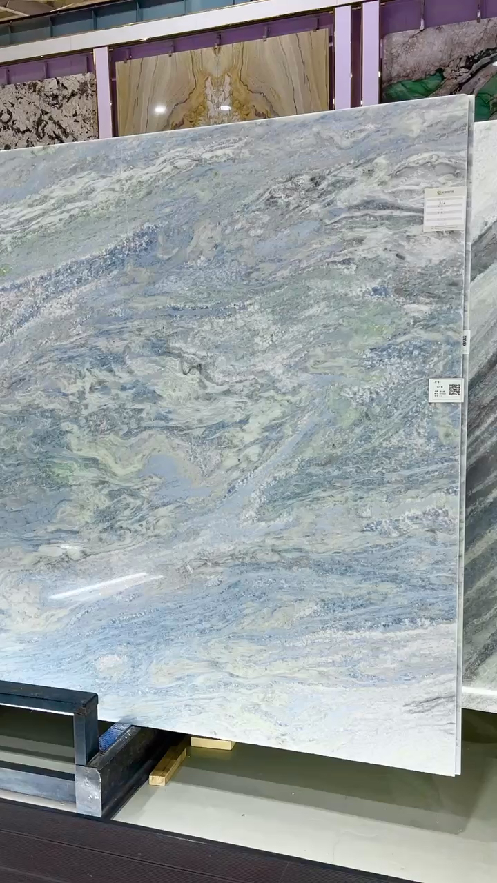 蓝水晶