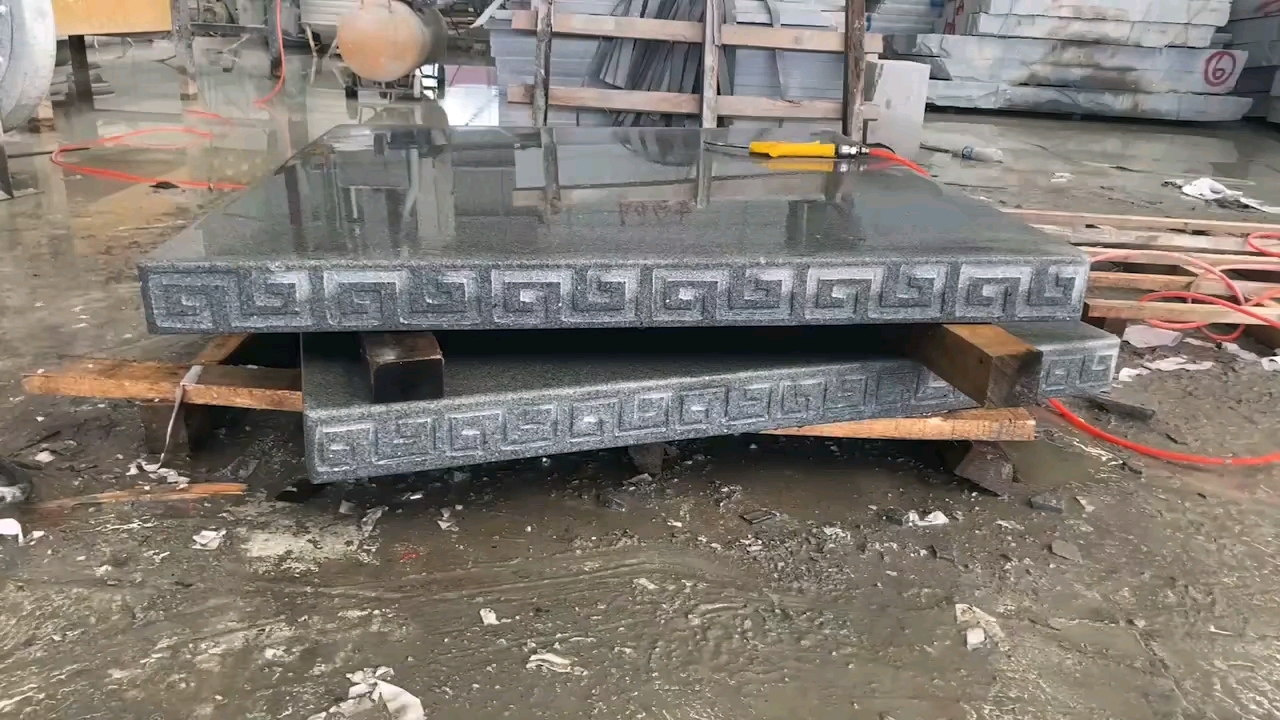 麻城贤昌石业异型石材加工厂主要对外五轴圆弧加工双面圆弧路沿绳锯加工雕刻