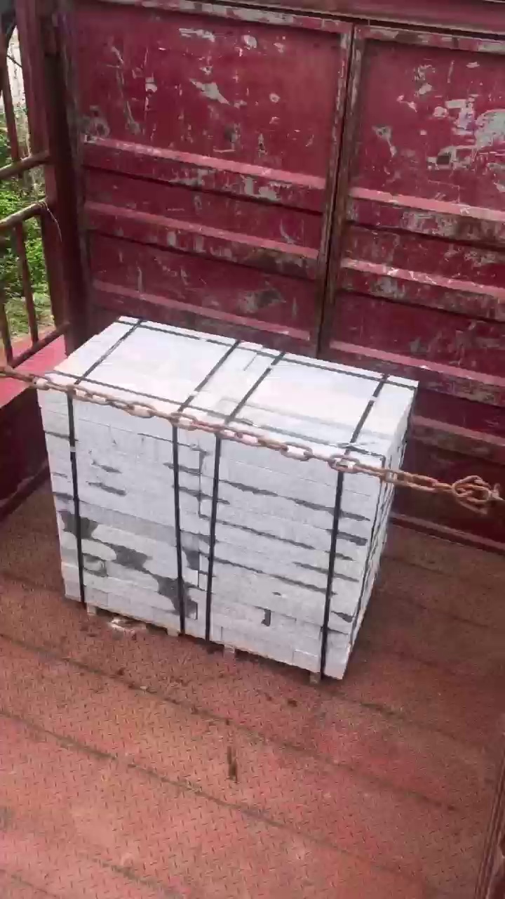 两车芝麻灰路沿石走起