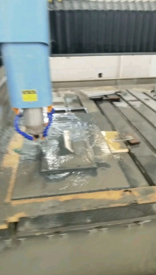 全新金钻高速雕刻机上线生产了20台雕刻机5台五轴机对外加工欢迎联系