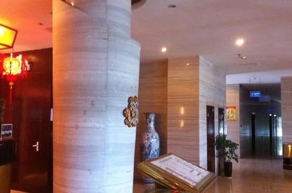 白木纹包柱应用