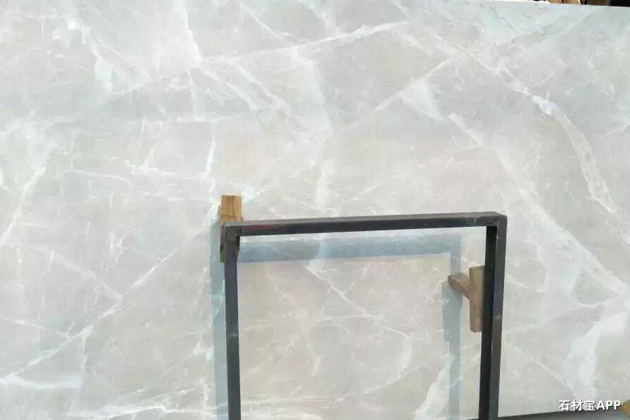 闪电灰(梵高灰)