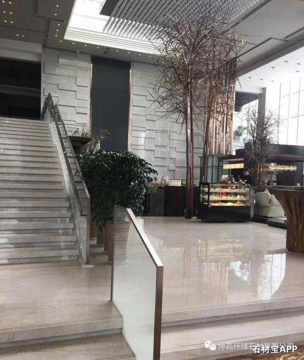 成都温江皇冠假日酒店