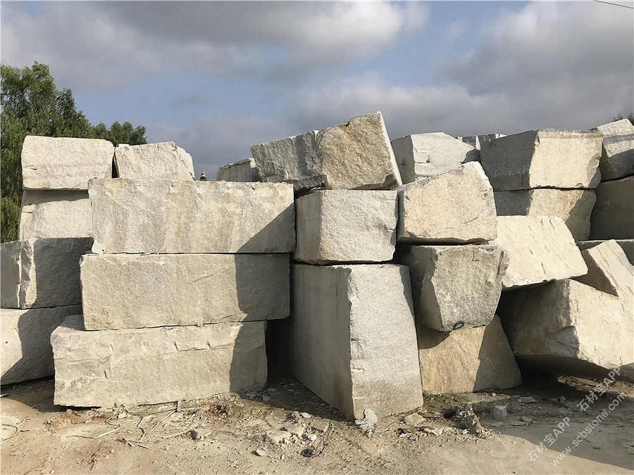 荒料堆场(润玉)