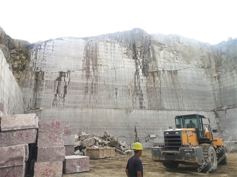 新永定红矿山资源