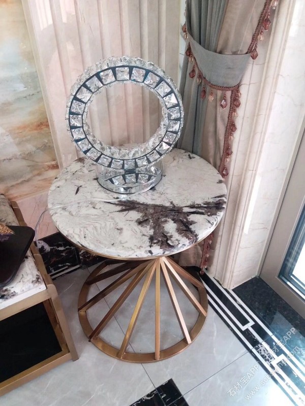 雪山银狐（小圆桌）