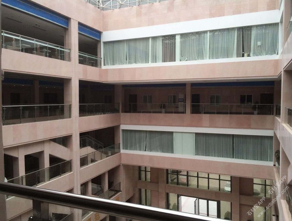 铜仁市公共服务中心罗密欧米黄装饰照片