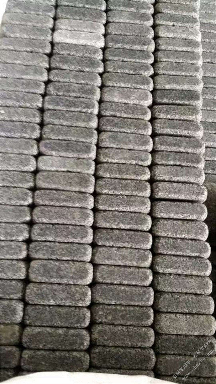 滚石