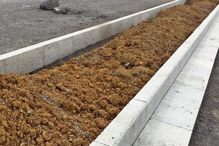 655芝麻灰路牙石