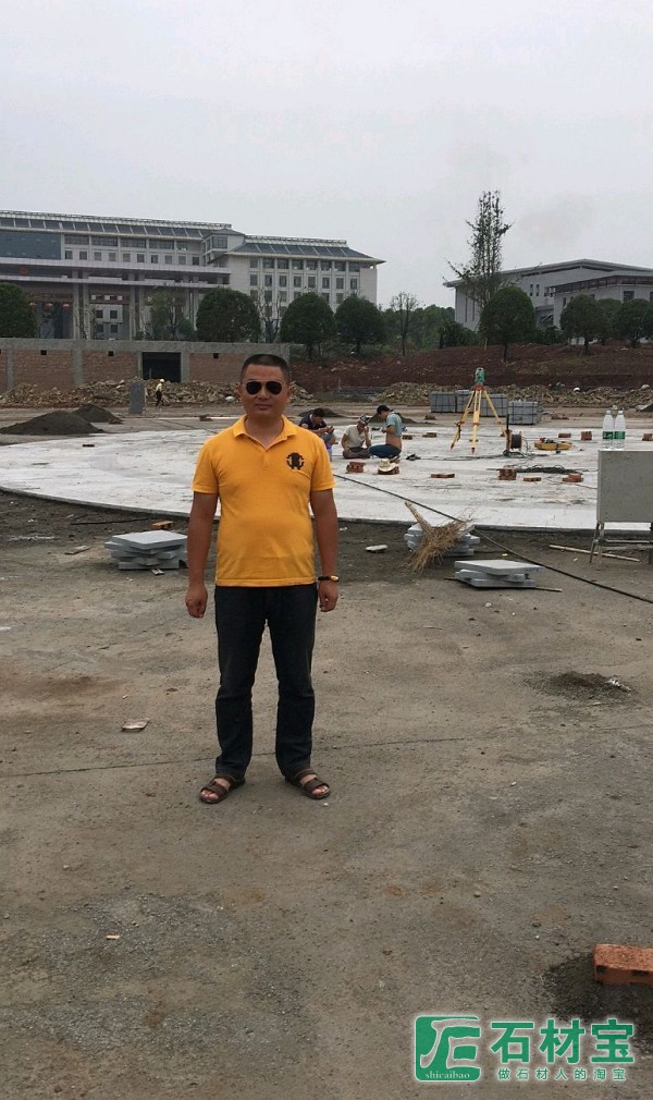 广场铺装现场