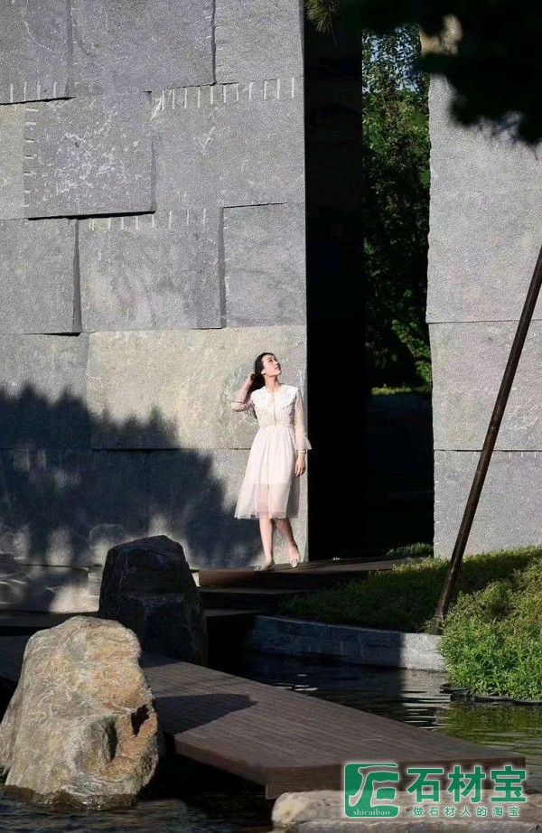 芝麻黑自然面景墙