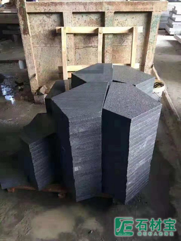 广场地铺石加工