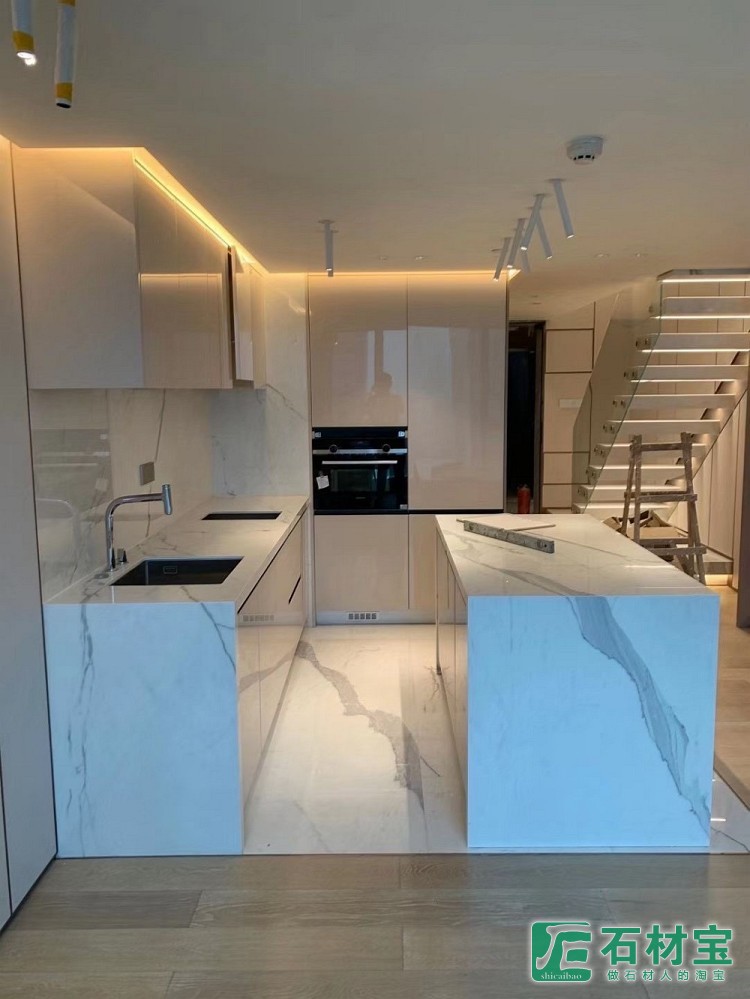 成都太古里、IFS附近高端金装房（意大利原装进口岩板）