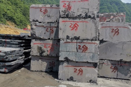 中国黑石材矿山