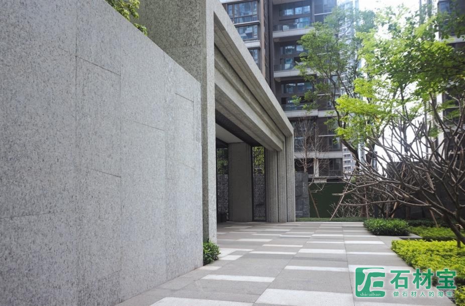 浪花白商业空间幕墙应用