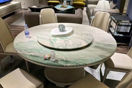 绿翡翠餐桌