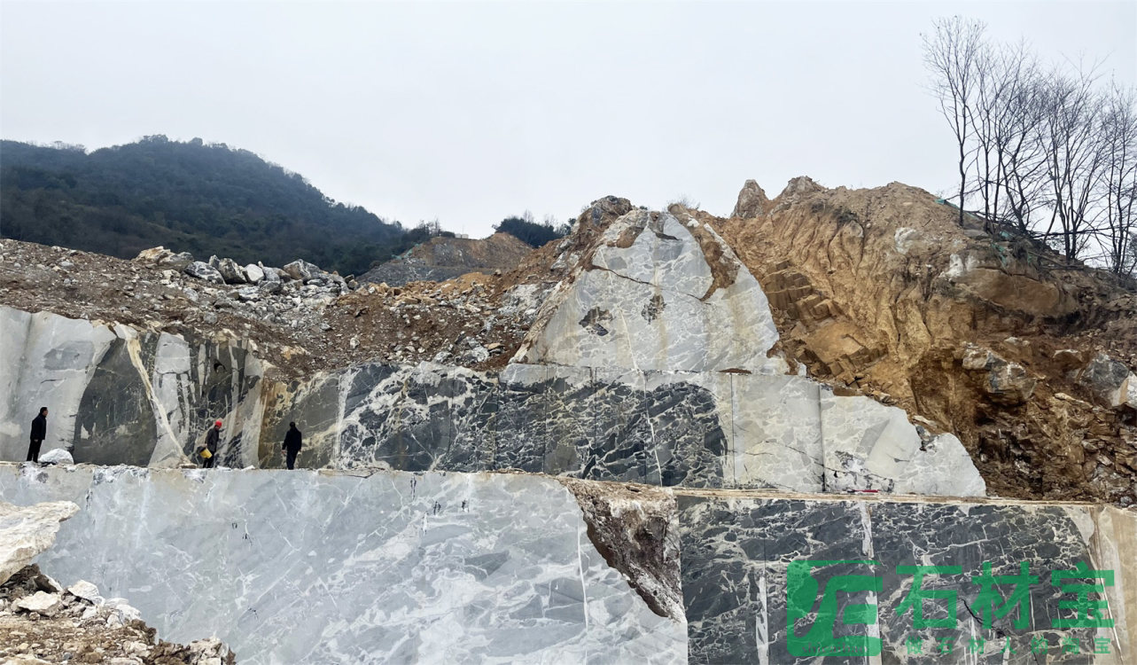 宝格丽黑矿山