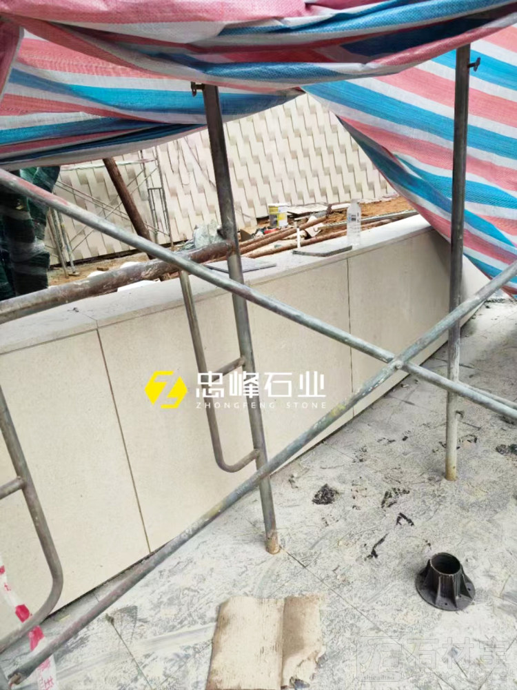 葡萄牙米黄白底细花安装效果