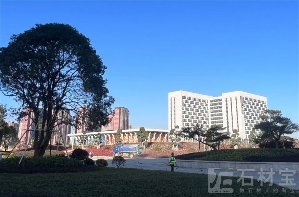 福耀科技大学
