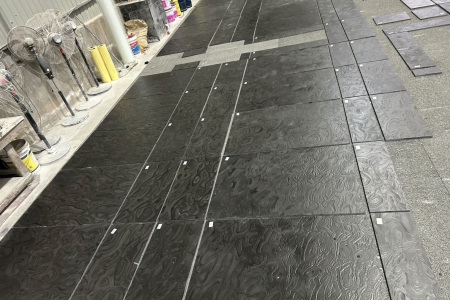 范思哲黑皮革面