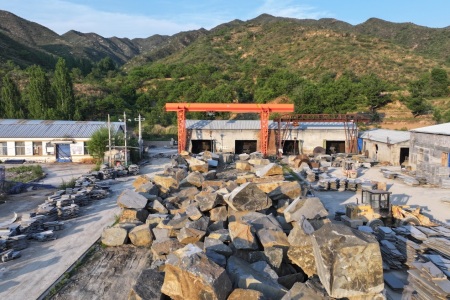 荒料堆场