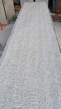芝麻灰菠萝面