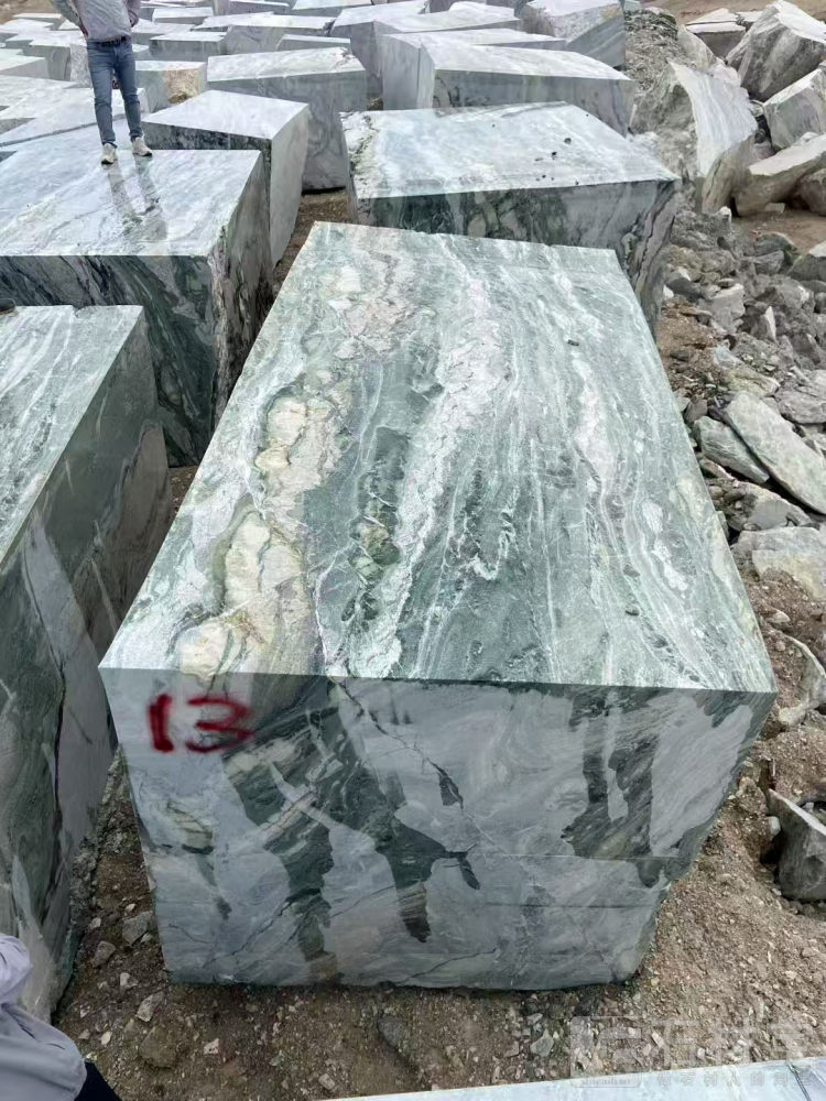 荒料堆场