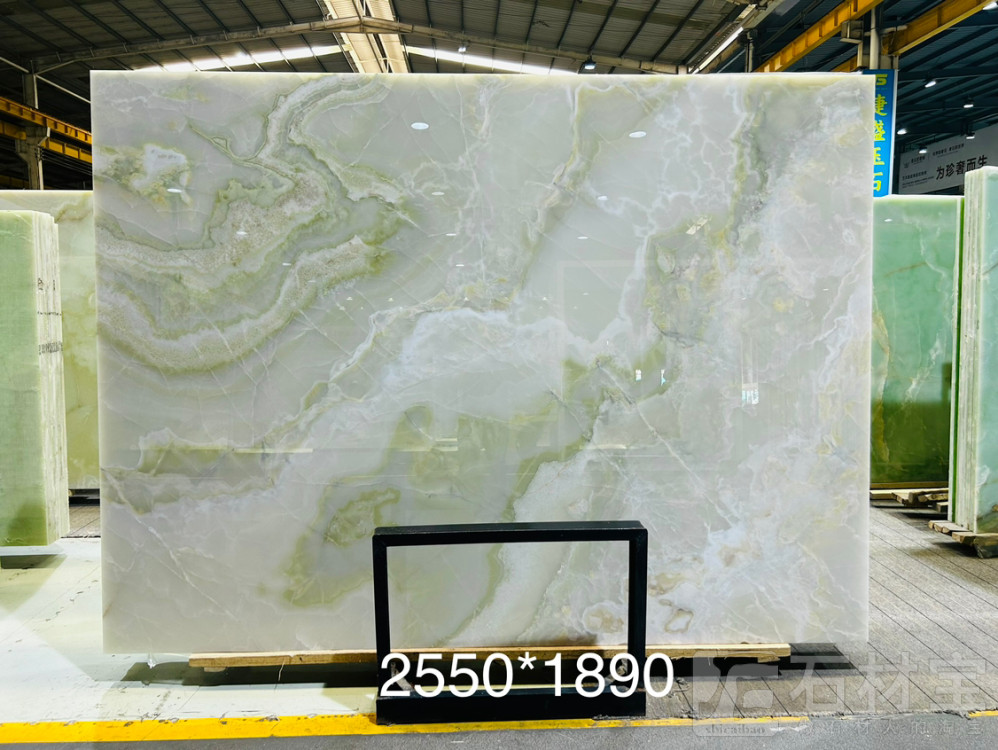 精品浅青玉