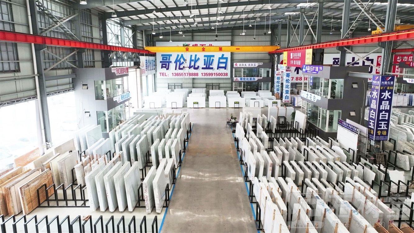 万典白石城1号门 门口第一家｛磊盛石业｝