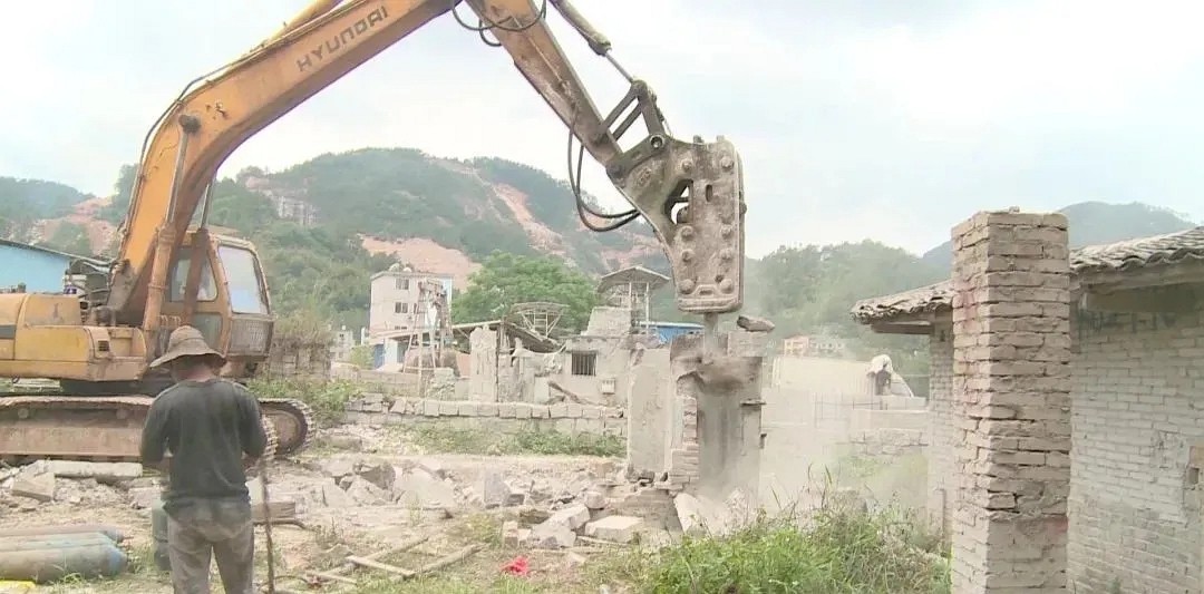 岑溪三堡镇：整治“小散乱污”　加快石材产业转型升级