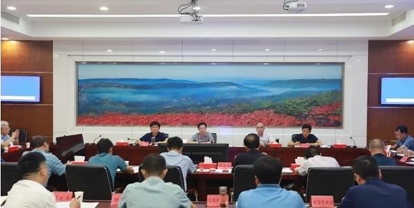 湖北省荆门市区委、区政府召开专题会，推进建筑石料矿山综合整治工作