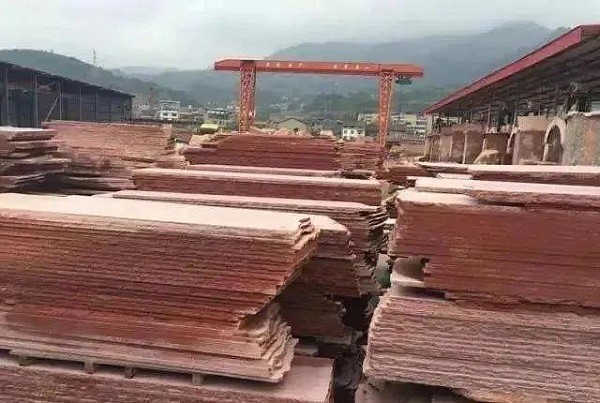 30年前1990年的石材加工厂掠影！火红的“中国红”！