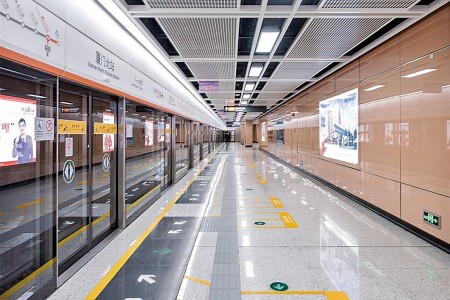 赤峰高铁站案例