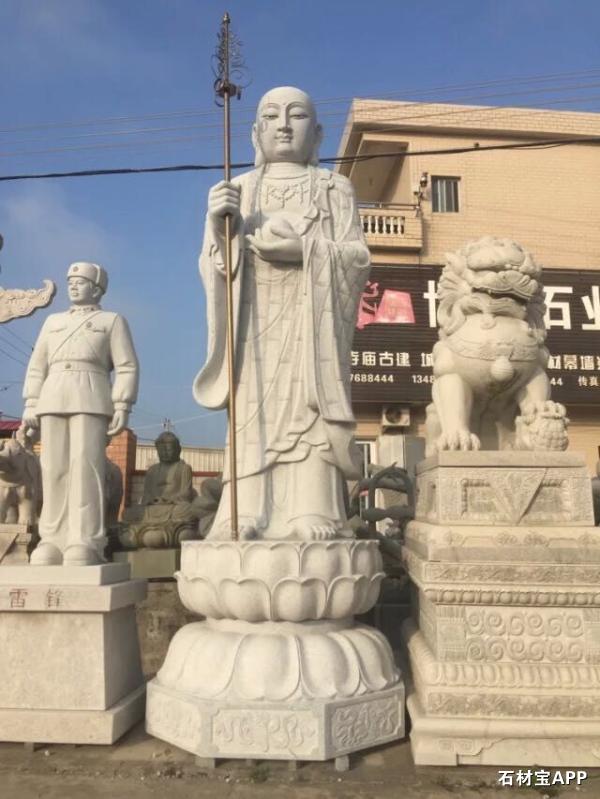 传统佛像雕像
