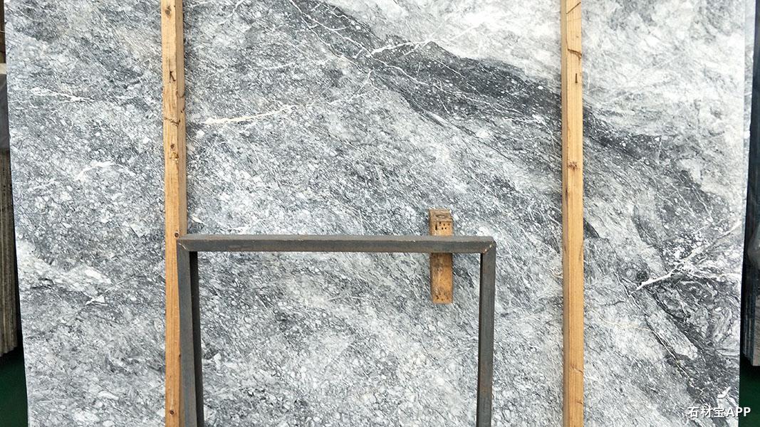 马德里灰。大板