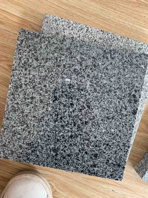 新矿芝麻黑G654光面