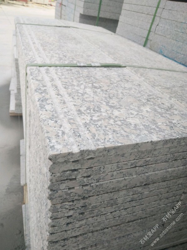 梨花红楼梯踏步