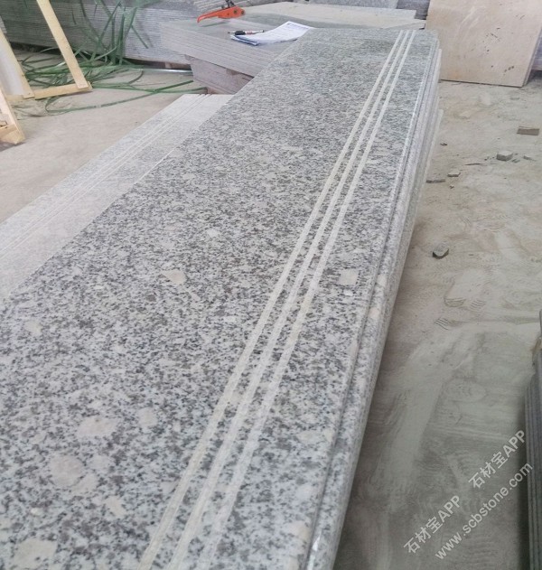 梨花白楼梯踏步