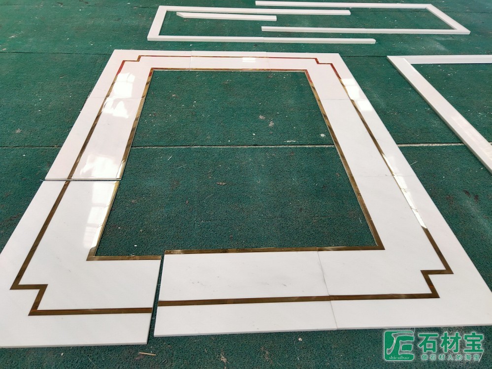 兰斯拉夫白镶嵌铜条护墙板