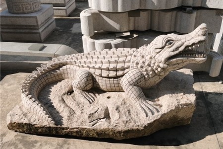 石雕鳄鱼动物雕塑