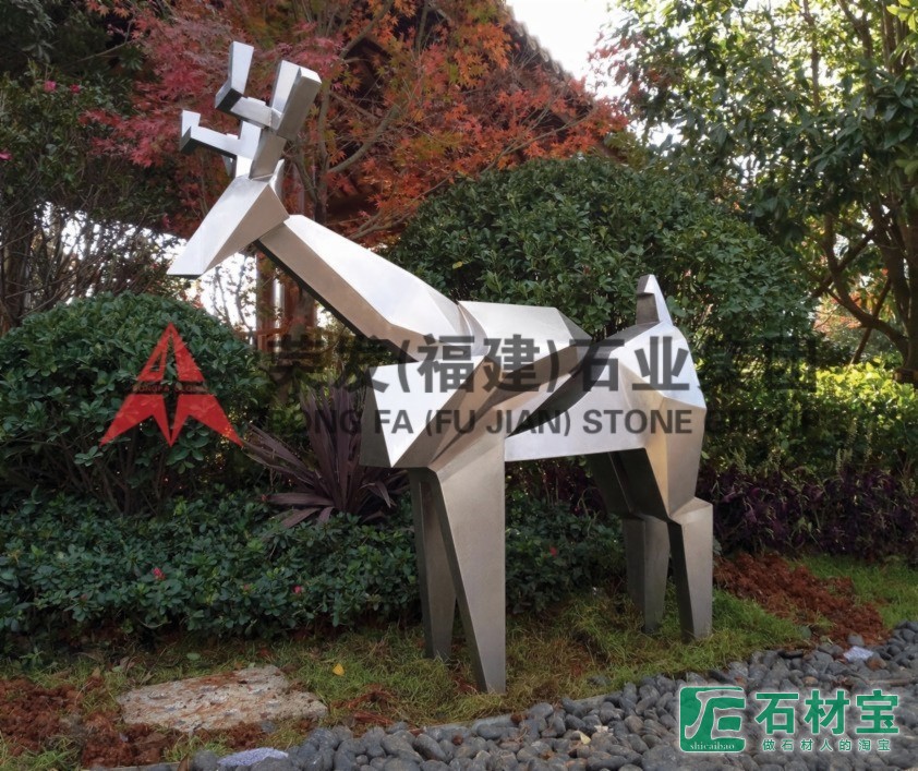 云南昆明俊发地产俊发城景观雕塑工程